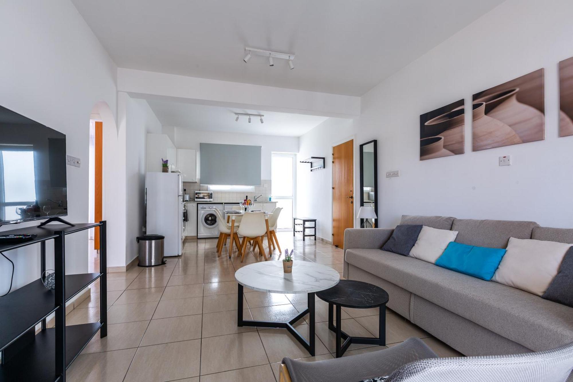 Beautiful 2 Bed Apartment With Great Views In Pafos Exterior foto