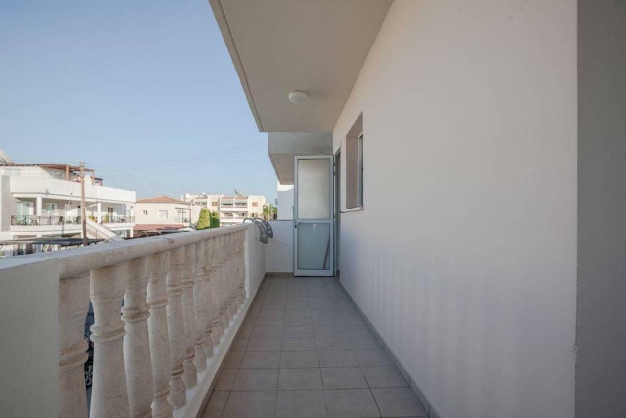 Beautiful 2 Bed Apartment With Great Views In Pafos Exterior foto